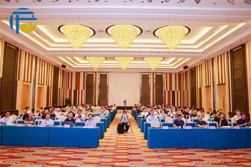 Χτίζοντας μια πόλη μηδενικών απορριμμάτων μαζί: Η μετοχή της Quangong φέρνει την πράσινη ευφυή τεχνολογία κατασκευής τούβλων στη σύνοδο κορυφής της βιομηχανίας