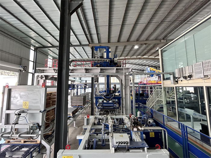 Η γραμμή παραγωγής τούβλων PC υψηλής τεχνολογίας απομίμησης πέτρας σειράς ZN της QGM τέθηκε με επιτυχία σε παραγωγή σε μια κορυφαία εταιρεία πράσινων δομικών υλικών στη Νοτιοδυτική Κίνα.