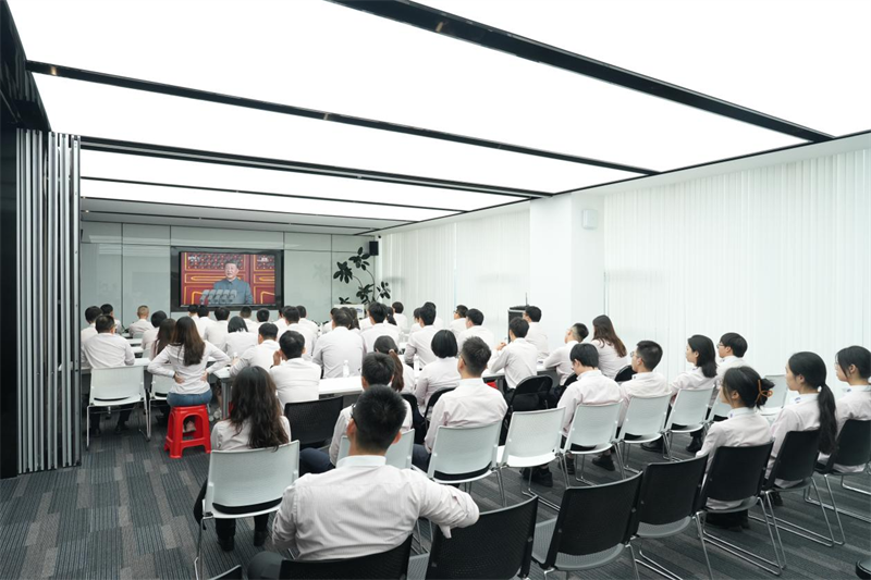 Δέκα χρόνια σκαμπανεβάσματα, 1,4 δισεκατομμύρια καρδιές ανθρώπων—Η QGM μοιράζεται δόξα με την πατρίδα