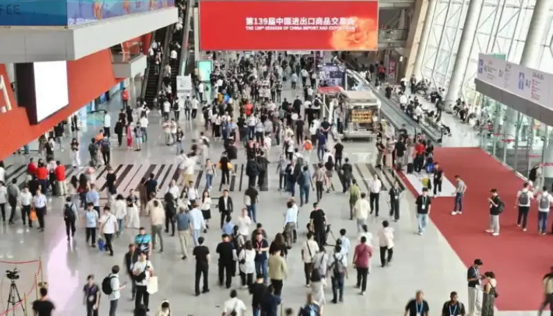 Στην Έκθεση της Καντόνας, η Quangong Machinery Co., Ltd. κέρδισε την εύνοια των υπερπόντιων πελατών με τη δύναμή της.